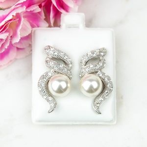 Faux Pearl & Snake Clip On Earrings